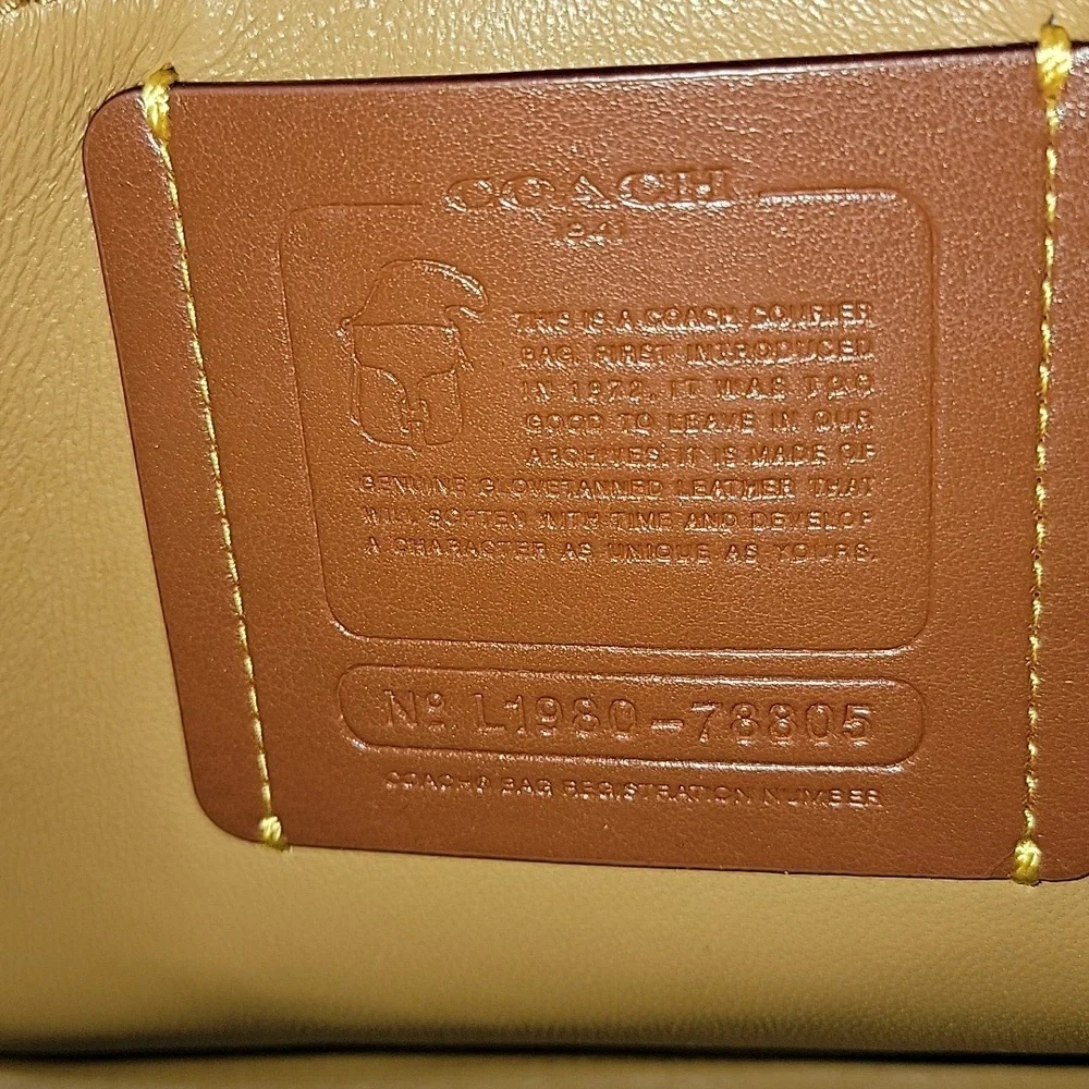 Coach Courier Brown Leather Shoulder Bag with Equestrian-Inspired Design - Picture 2 of 7